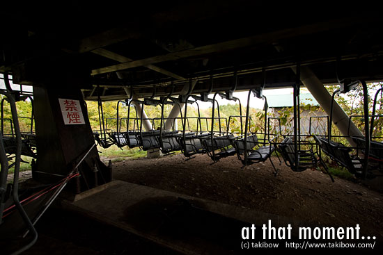 ゲレンデリフト 出番待ち